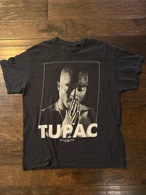 Tupac Memorial Graphic Black Men’s T-Shirt Vintage Rare Unique bootleg